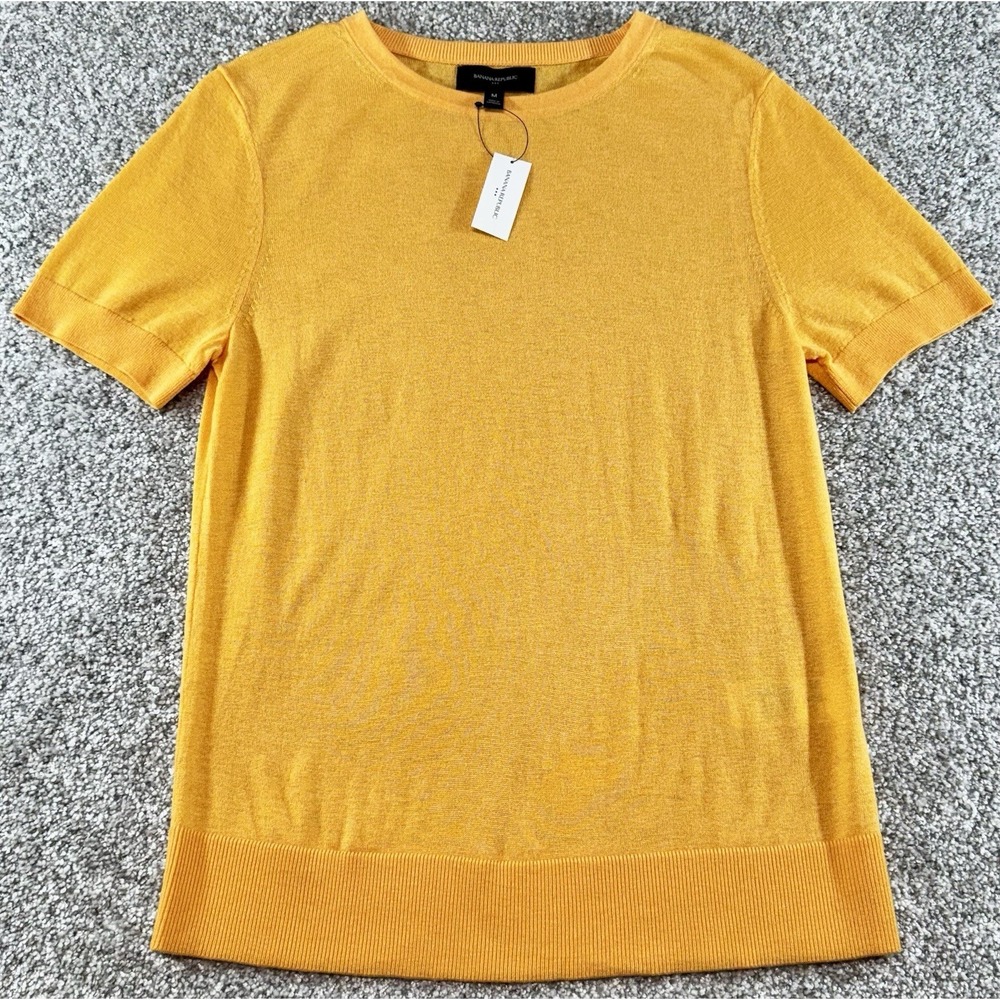 Banana Republic Short Sleeve Sweater Womens Medium Knit Orange BRAND NEW!